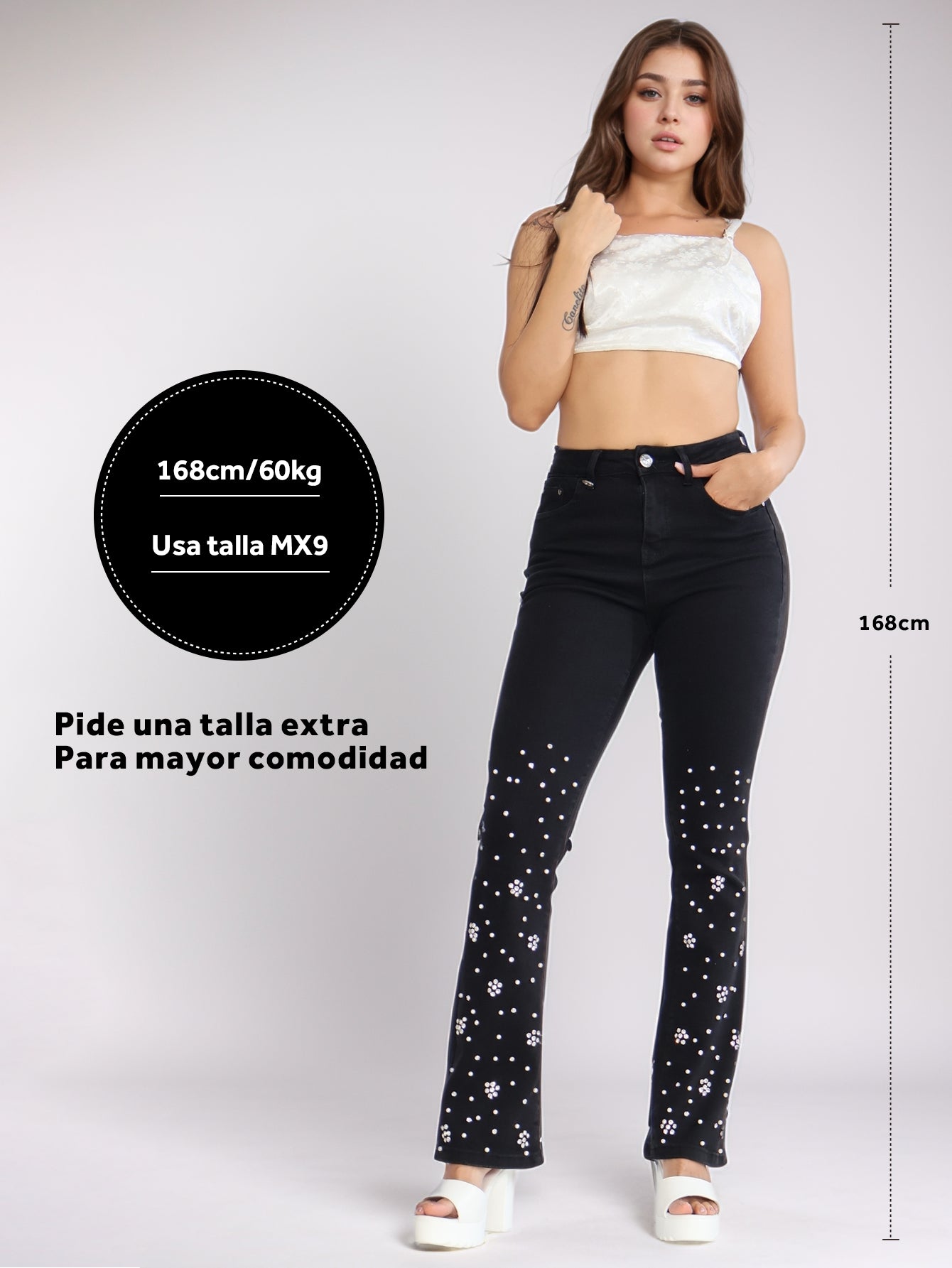 Pantalones Vaqueros de Tiro Alto con Perlas - Ajuste Cómodo y Estilo Urbano Chic